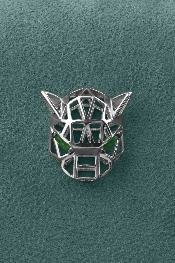 Подвеска из белого золота c изумрудом