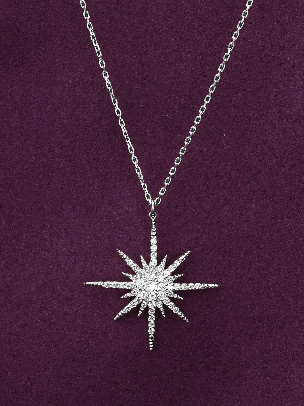 Колье из белого золота c бриллиантами