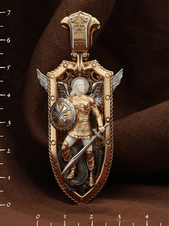 Образок из золота c эмалью и бивнем мамонта