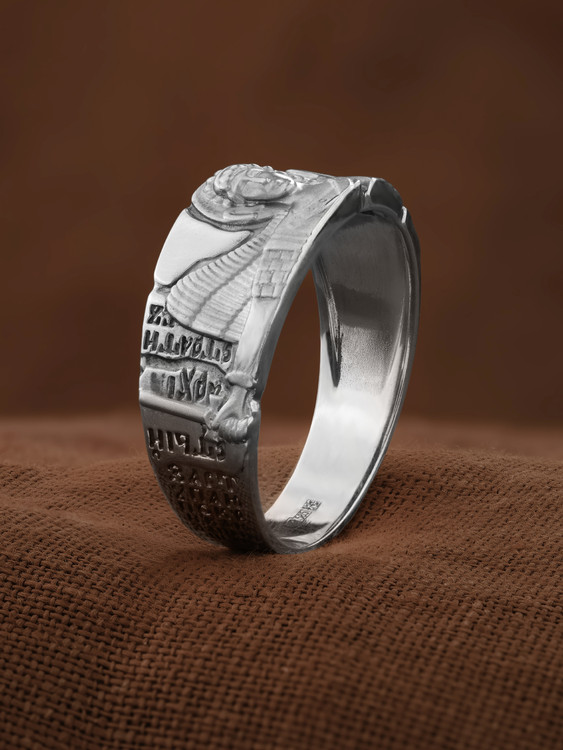 Кольцо из белого золота