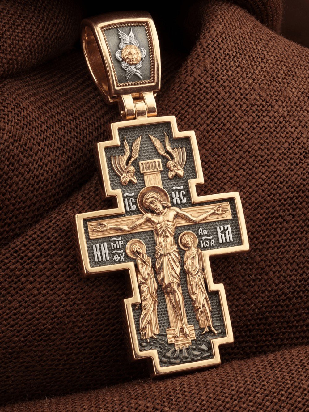 Крест из золота