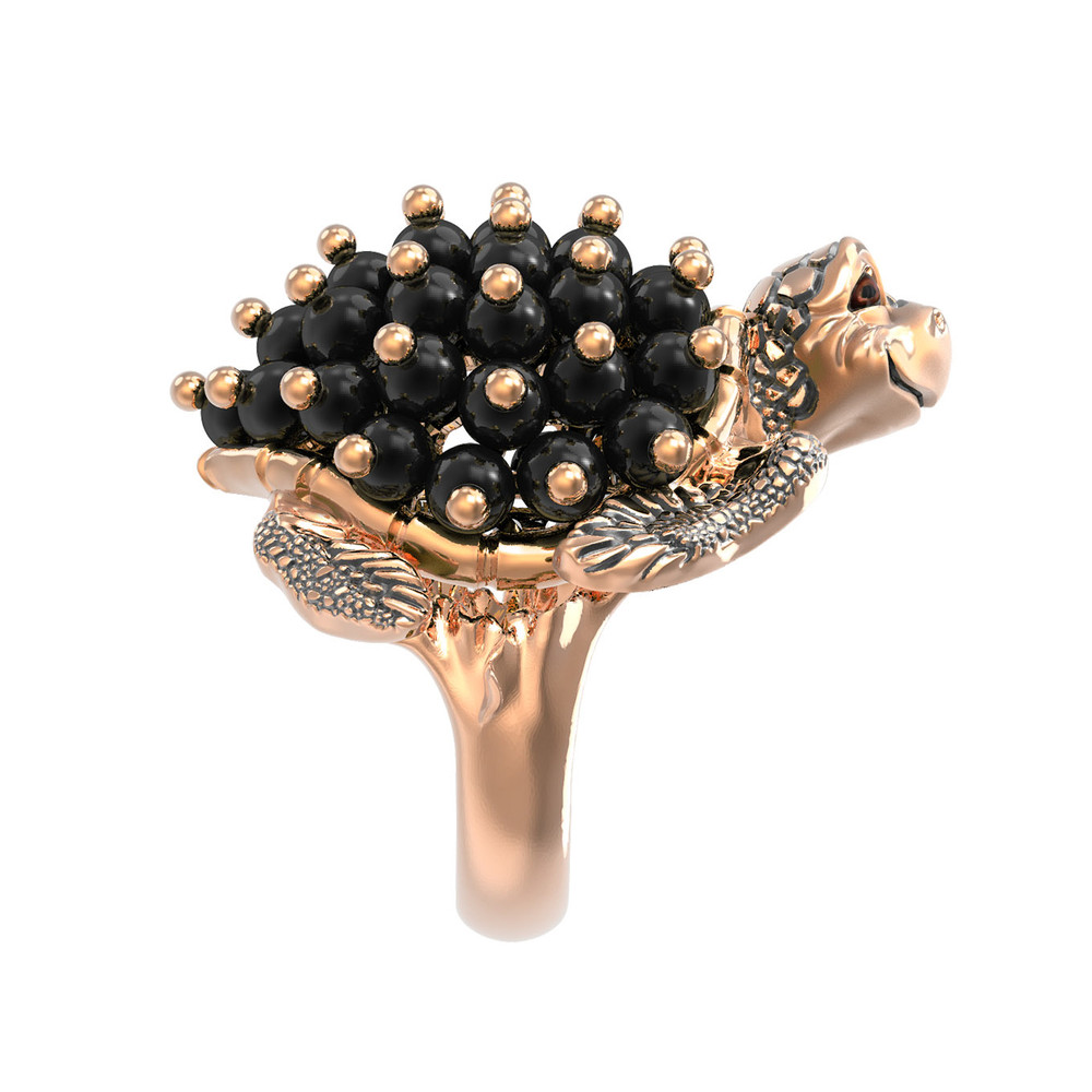 Кольцо из золота c эмалью и ониксом