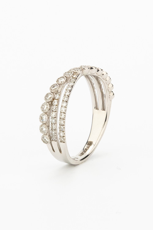 Кольцо из белого золота c бриллиантами