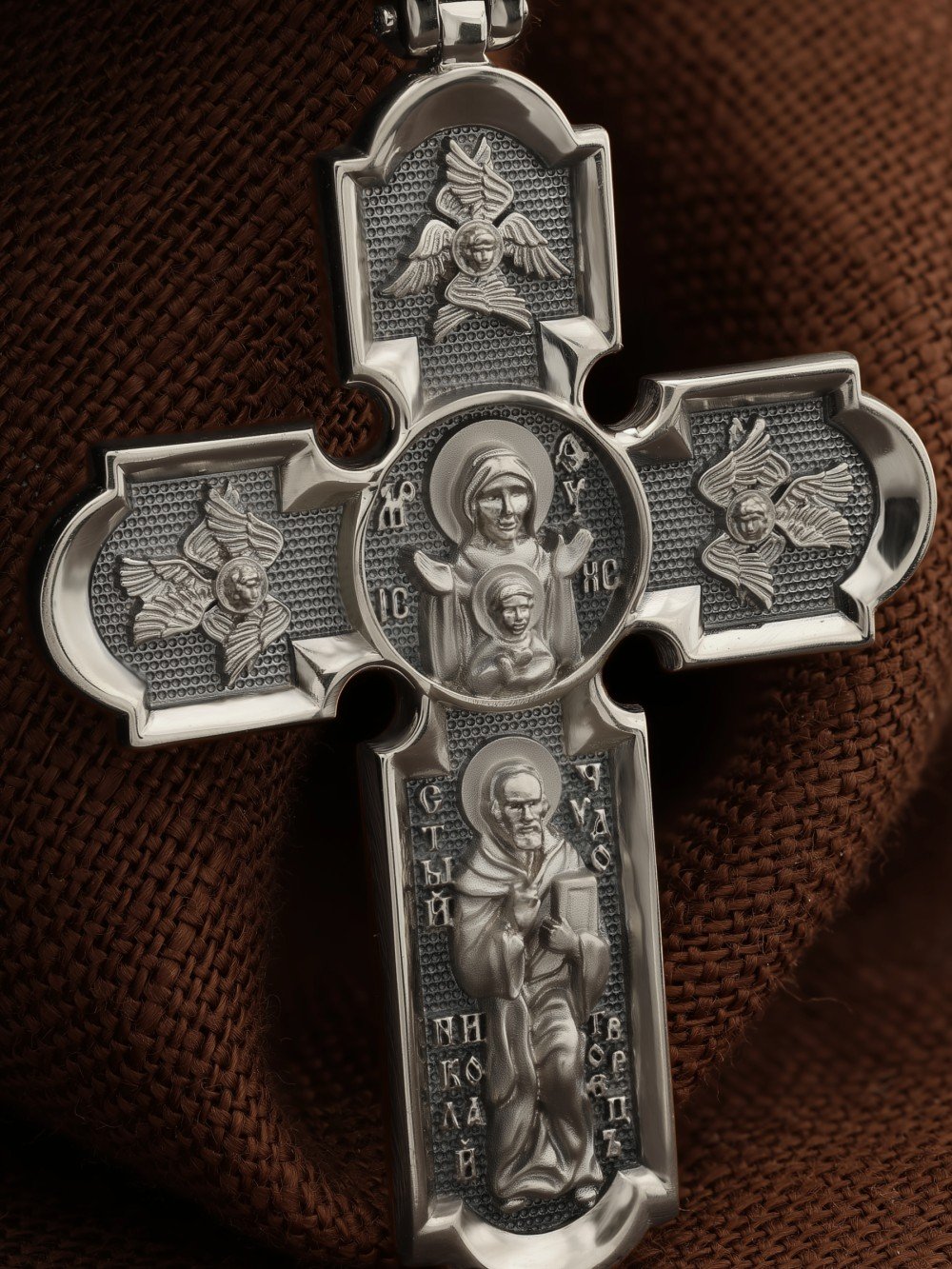 Крест из белого золота