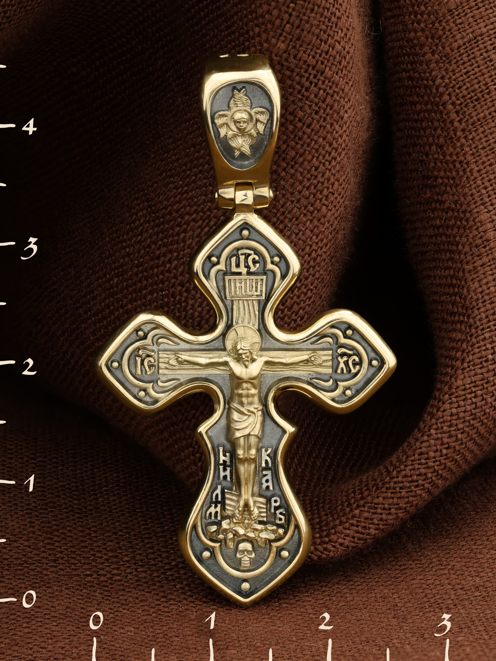 Крест из лимонного золота