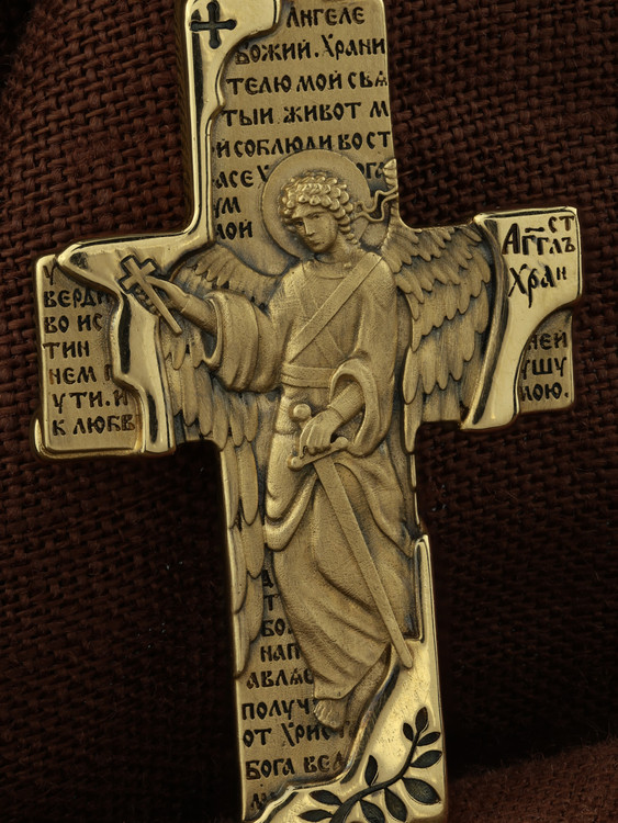 Крест из лимонного золота