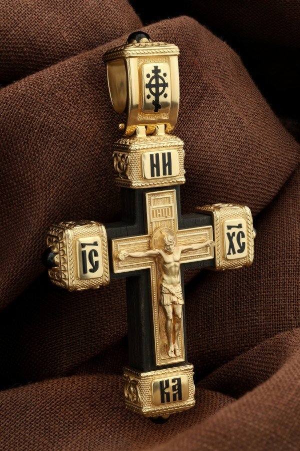 Крест из лимонного золота c эмаль , ониксом и эбеновым деревом