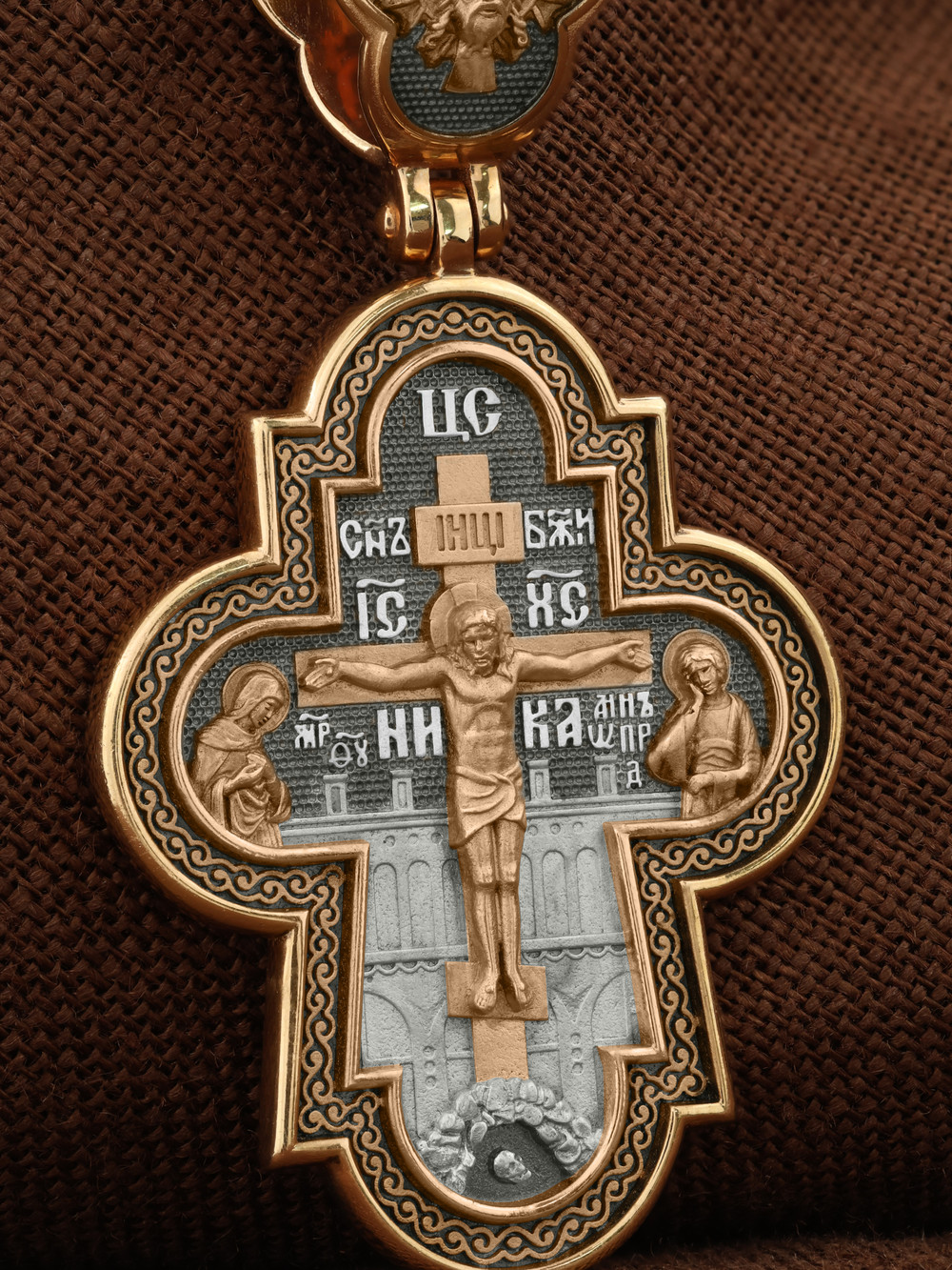 Крест из золота