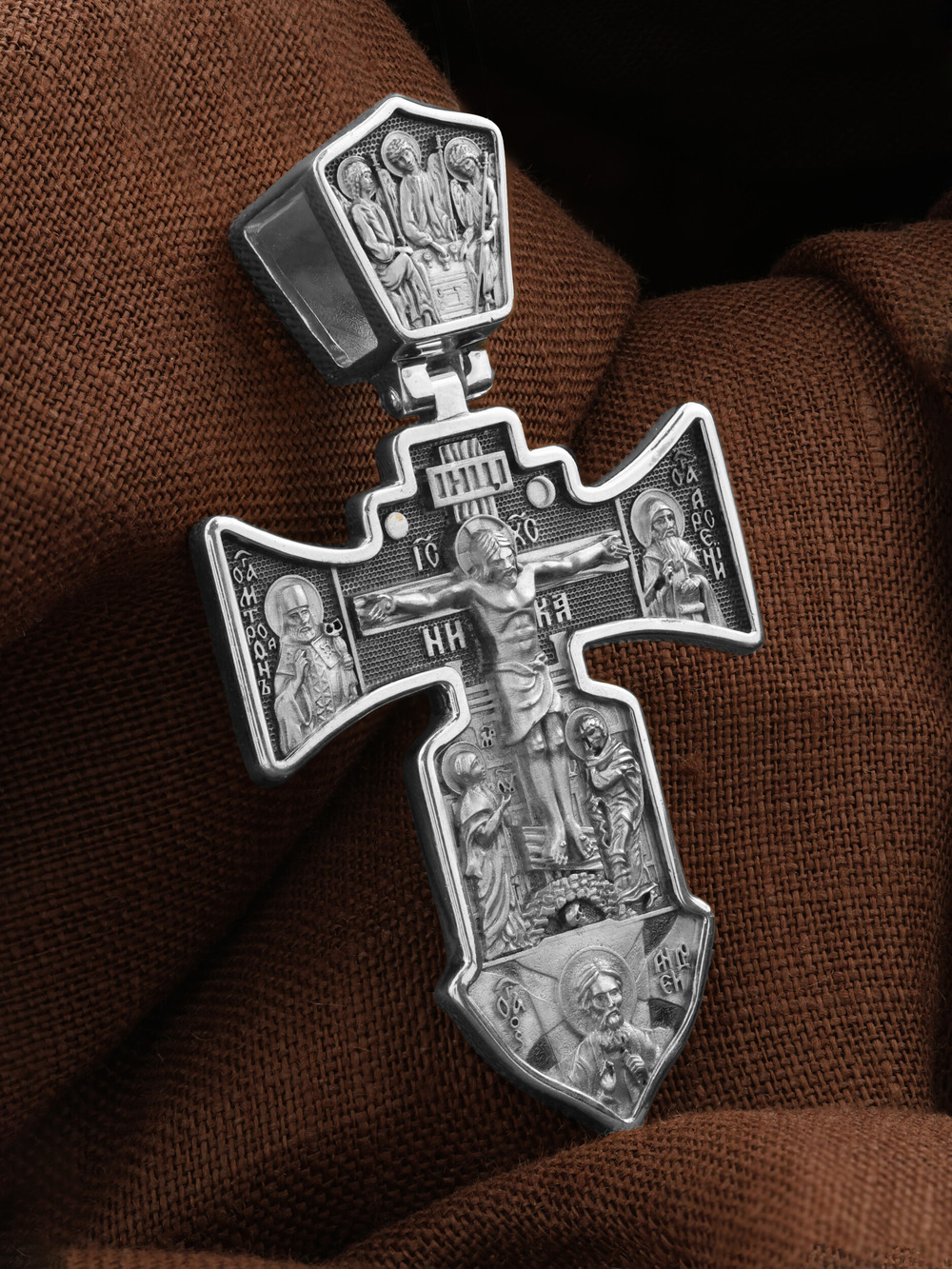 Крест из белого золота