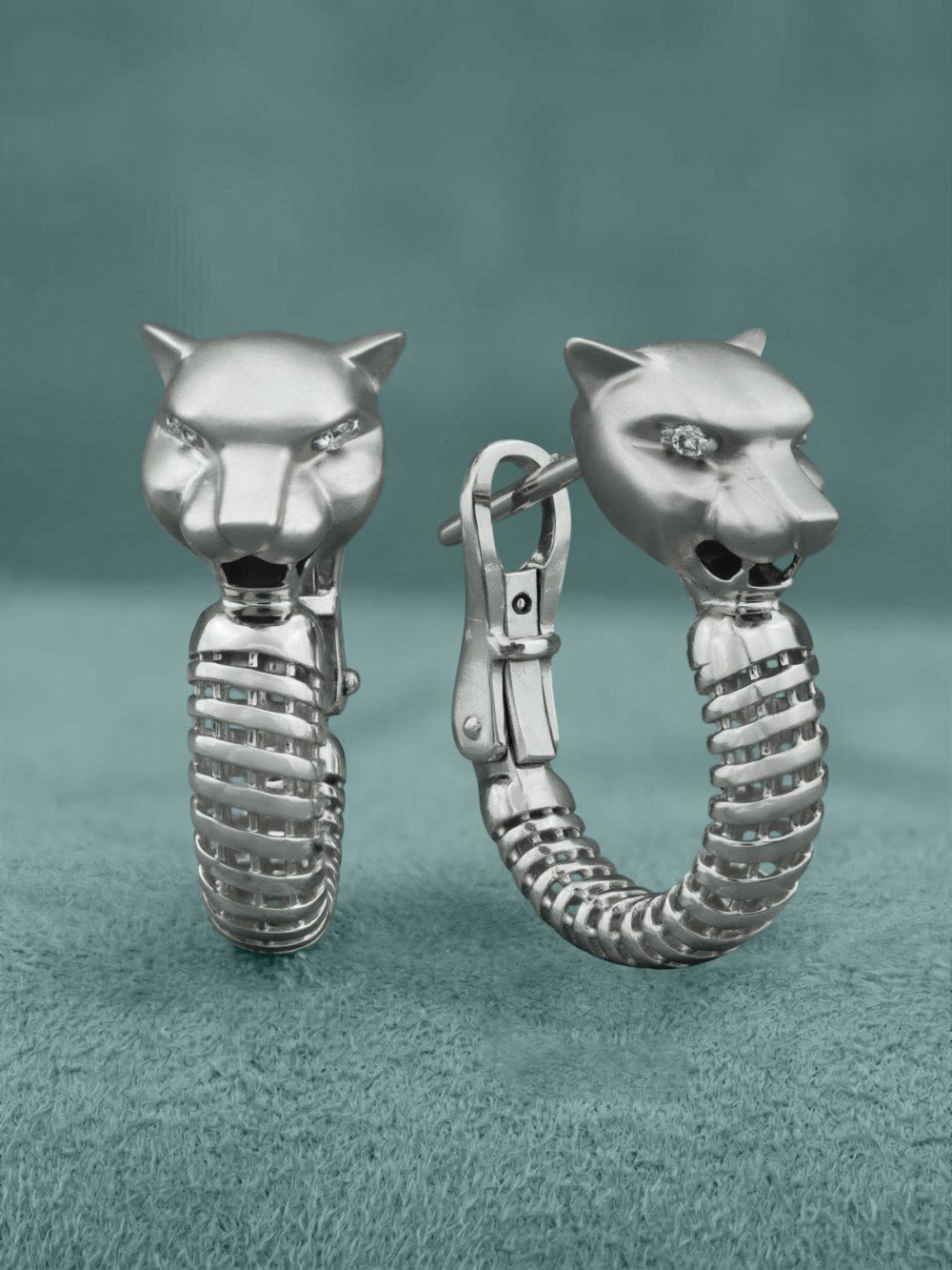 Серьги из белого золота c бриллиантами