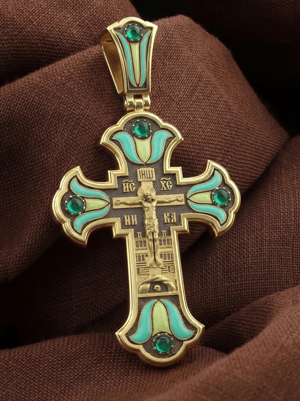 Крест из лимонного золота c эмалью и хризопразом