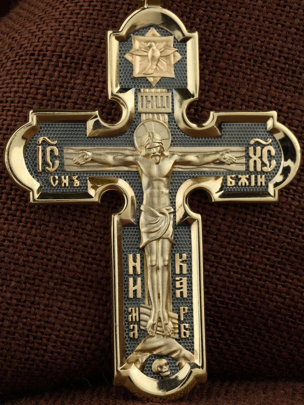 Крест из лимонного золота