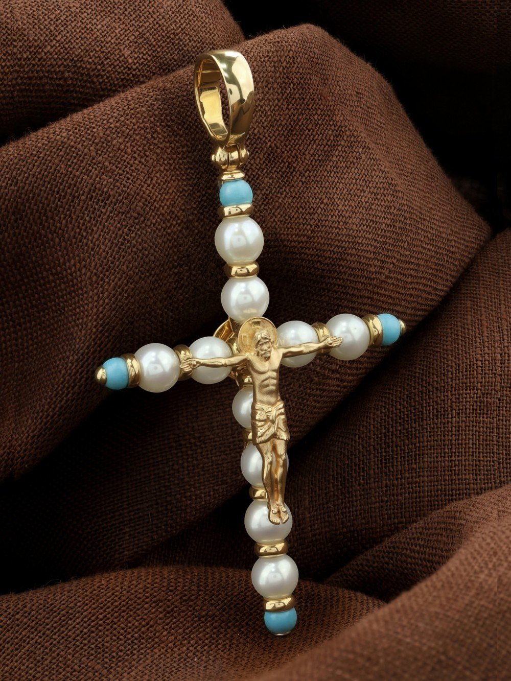 Крест из лимонного золота c жемчугом и бирюзой
