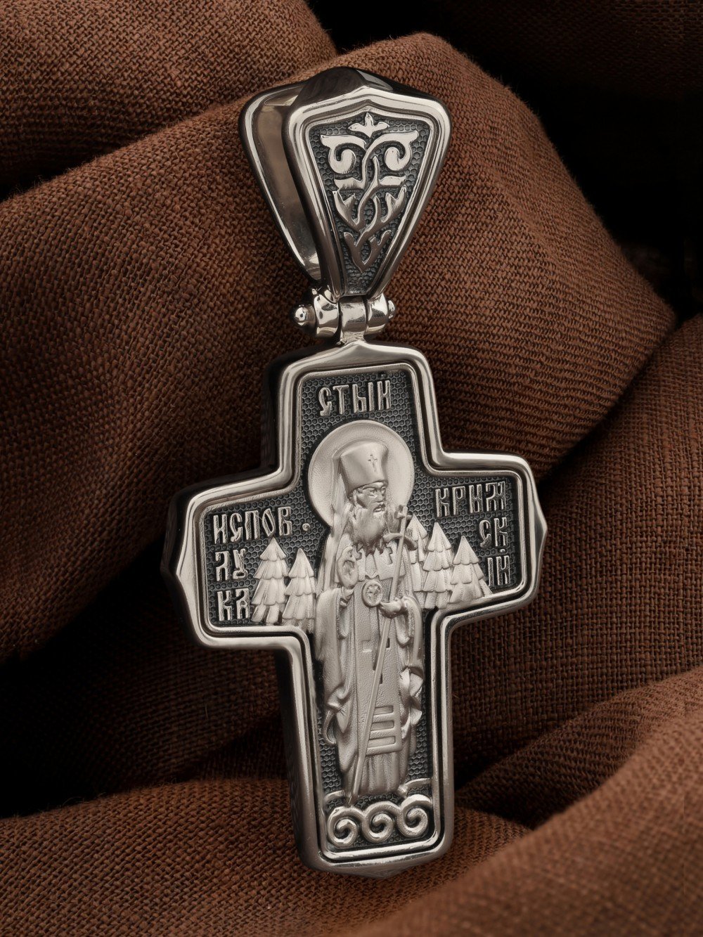 Крест из белого золота