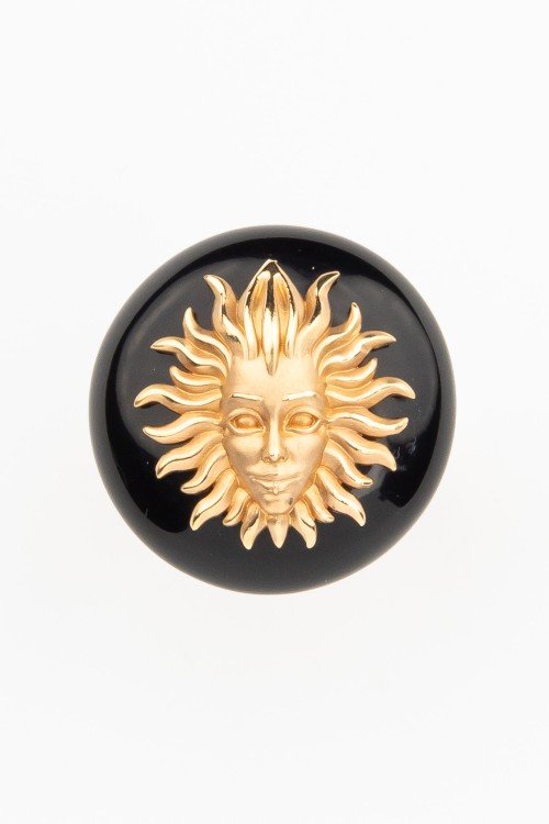 Кольцо из золота c ониксом