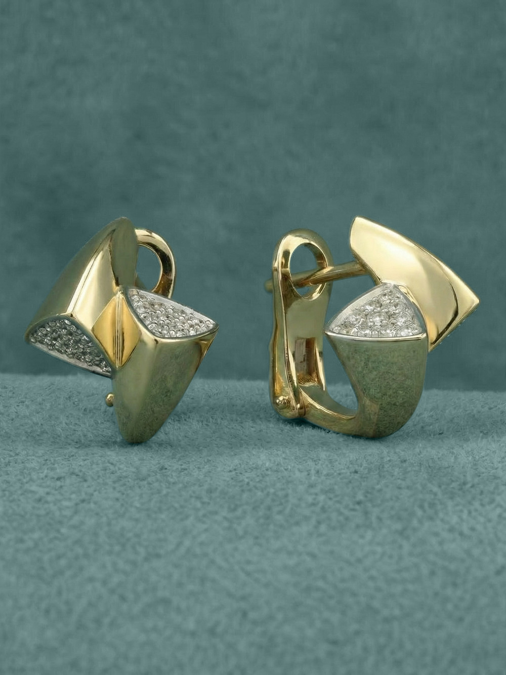 Серьги из лимонного золота c бриллиантами