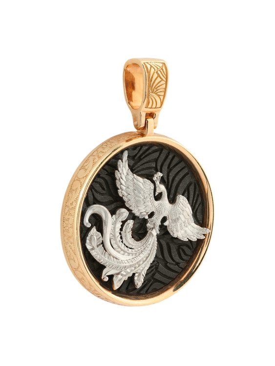 Подвеска из золота c эбеновым деревом