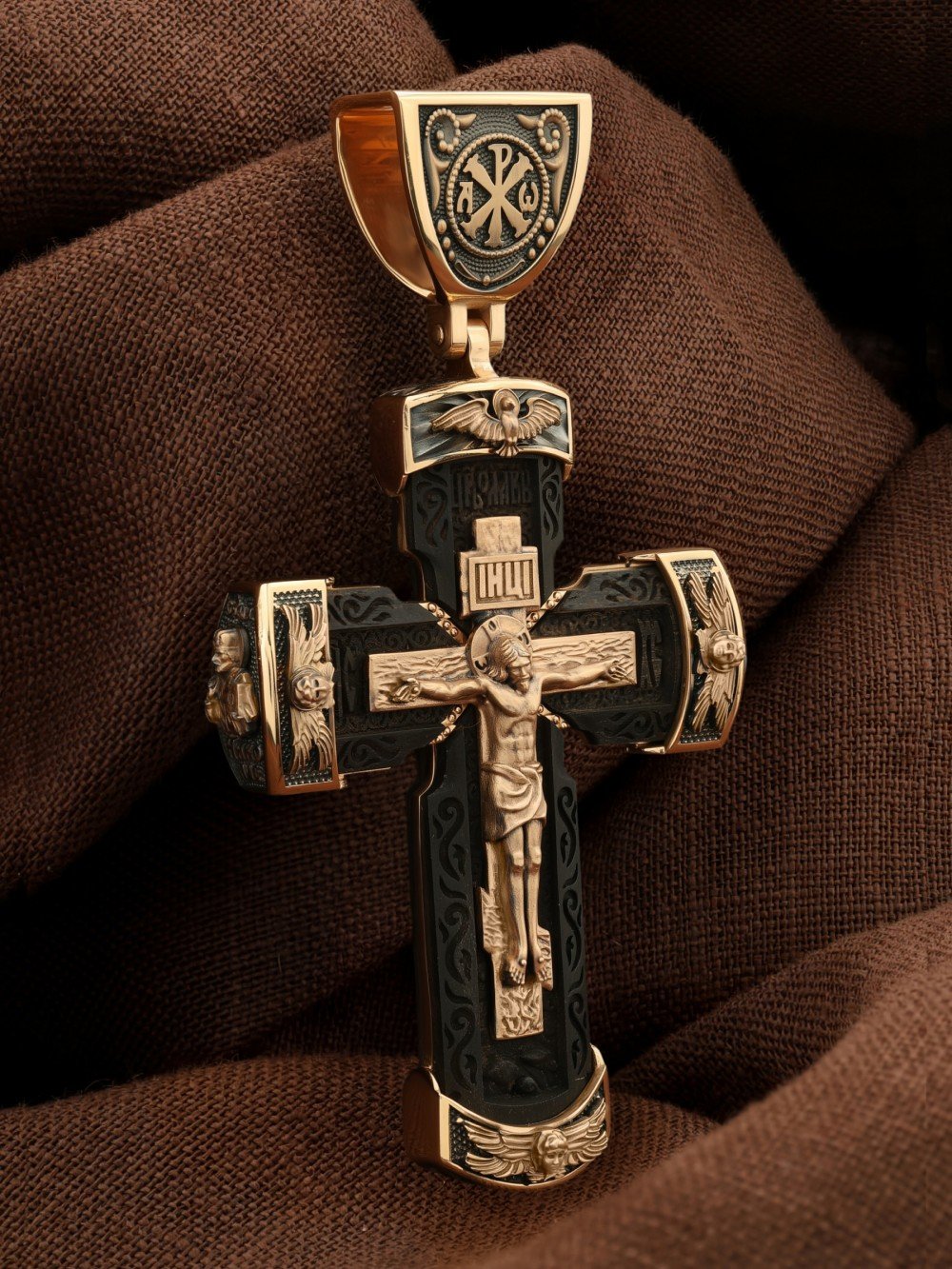 Крест из золота c эбеновым деревом