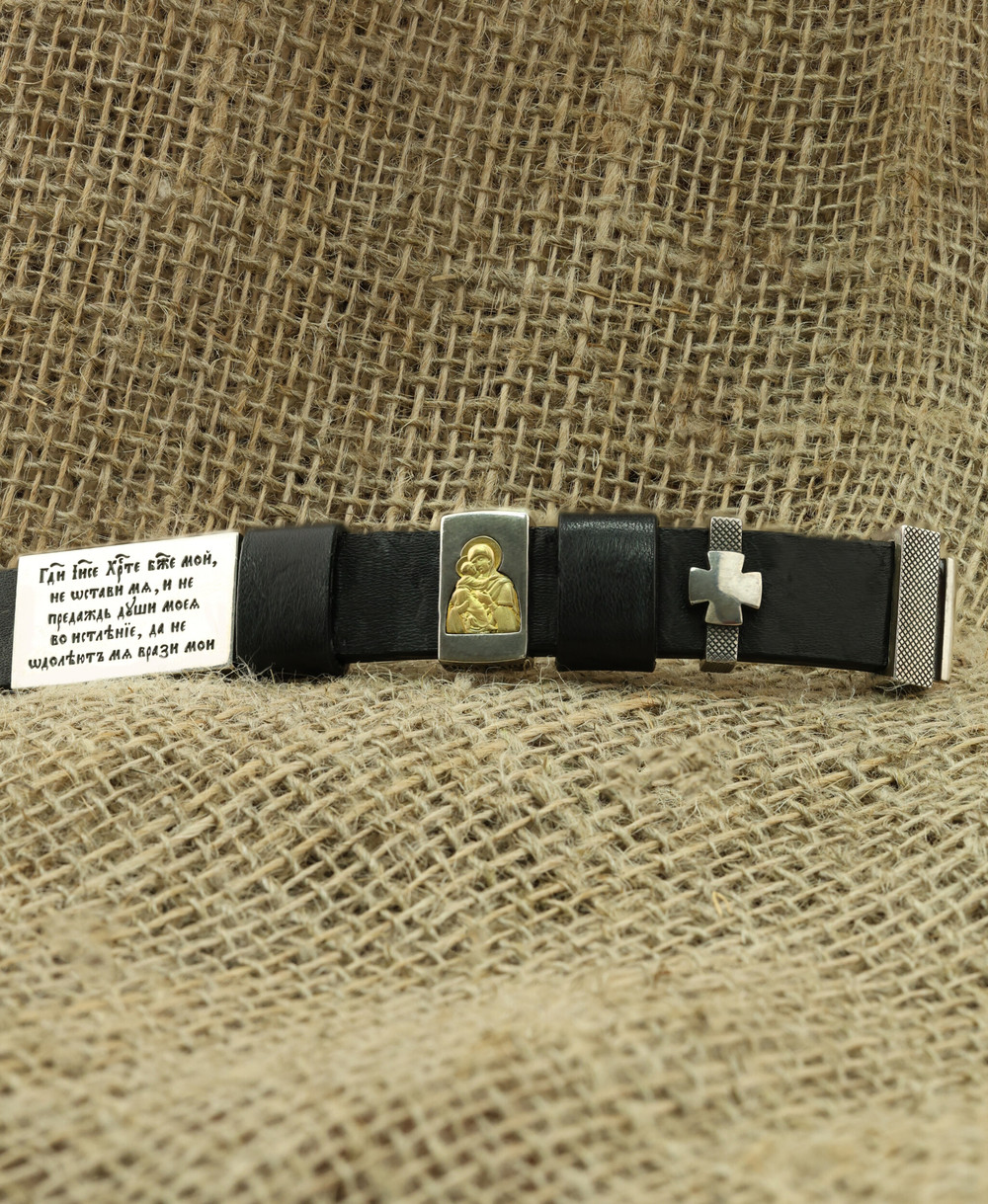 Браслет из серебра и золота c кожаным шнурком