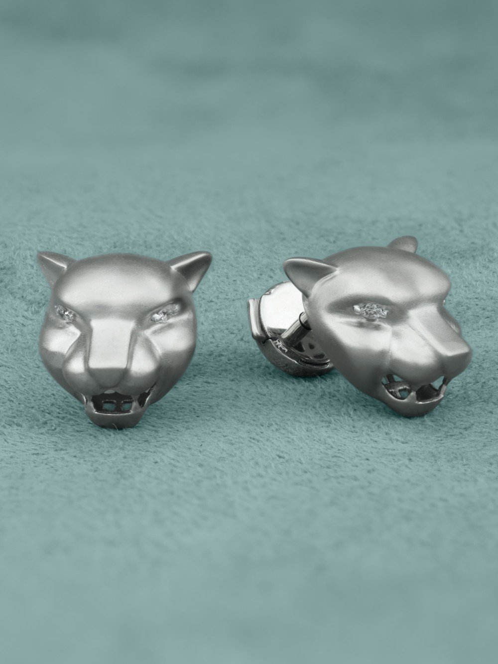 Серьги из белого золота c бриллиантами