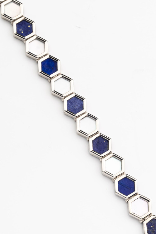 Браслет из белого золота c лазуритом и перламутром