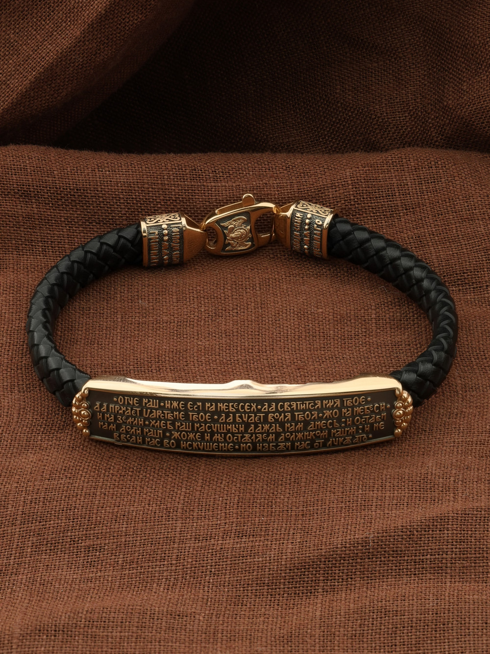 Браслет из золота c шнурком