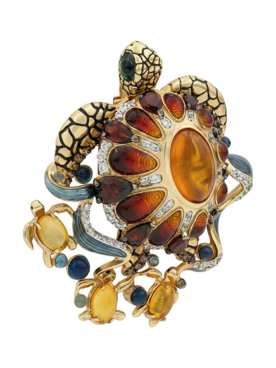 Брошь из лимонного золота c эмалью, фианитом, гранатом и янтарём