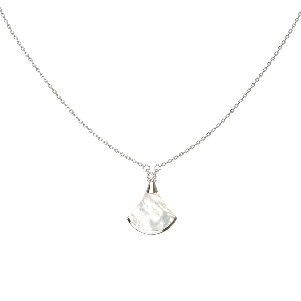 Колье из белого золота c бриллиантами и перламутром