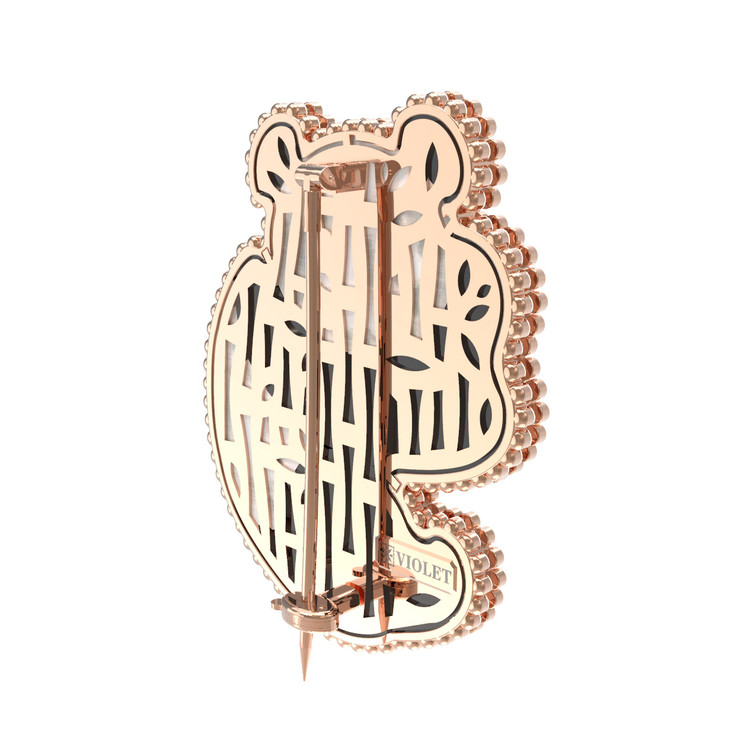 Брошь из золота c эмалью, ониксом и перламутром