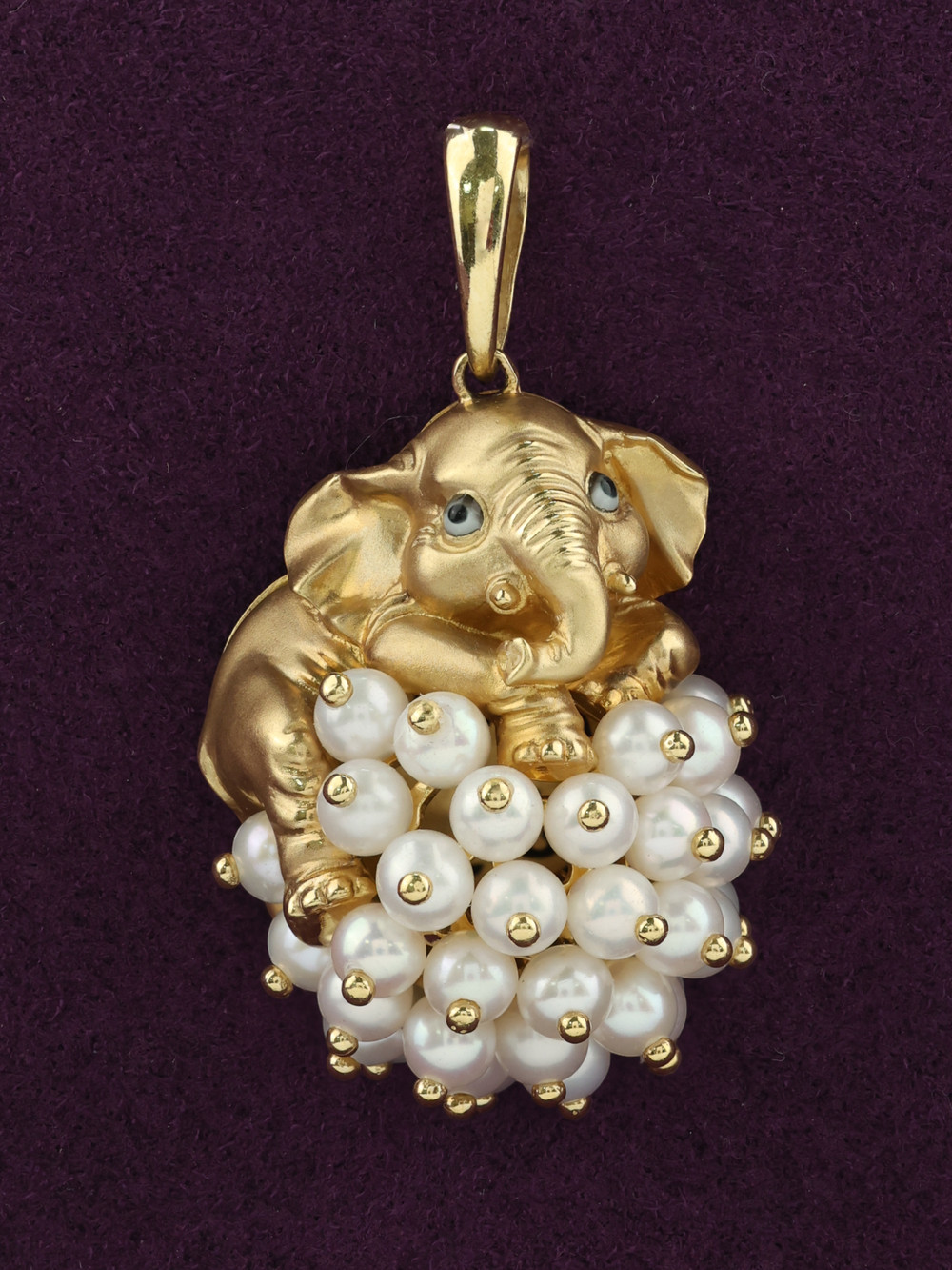 Подвеска из лимонного золота c эмаль и жемчугом