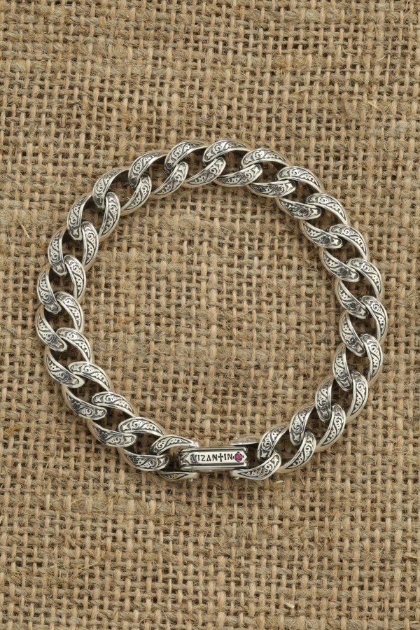 Браслет из серебра c рубином