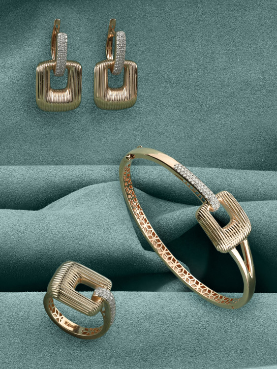 Серьги из золота c бриллиантами