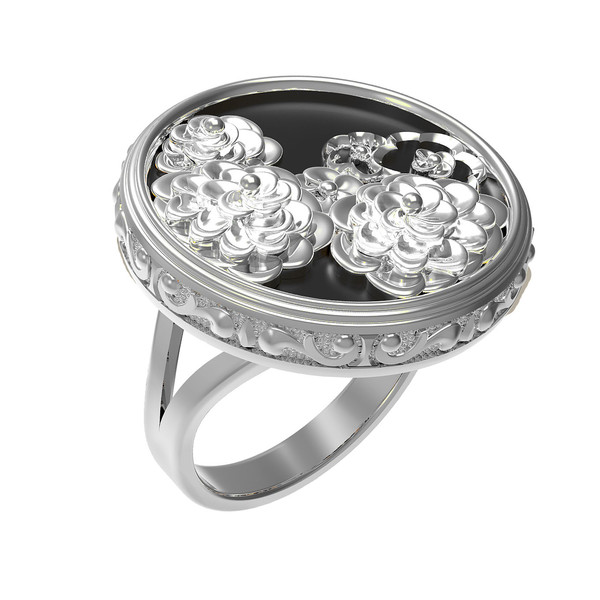 Кольцо из белого золота c ониксом и перламутром