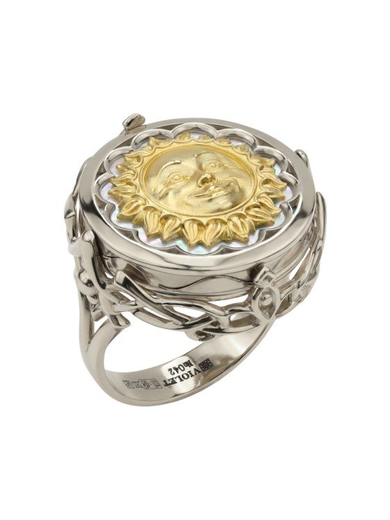 Кольцо из белого золота c ониксом и перламутром