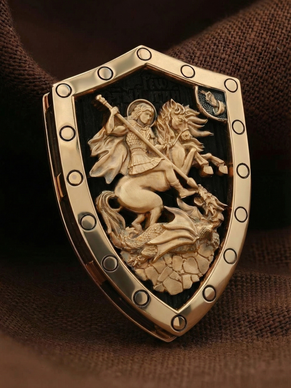 Образок из золота c эбеновым деревом