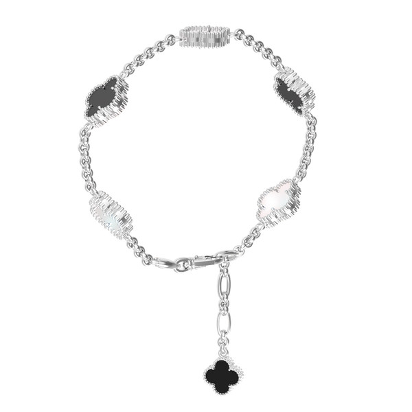 Браслет из белого золота c ониксом и перламутром