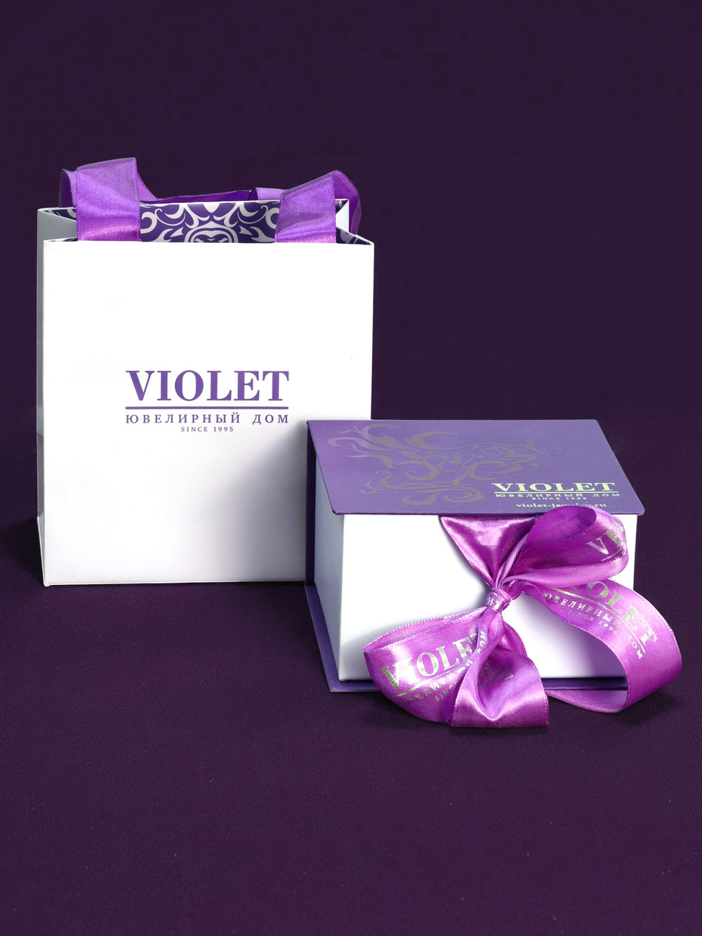 Кольцо из белого золота