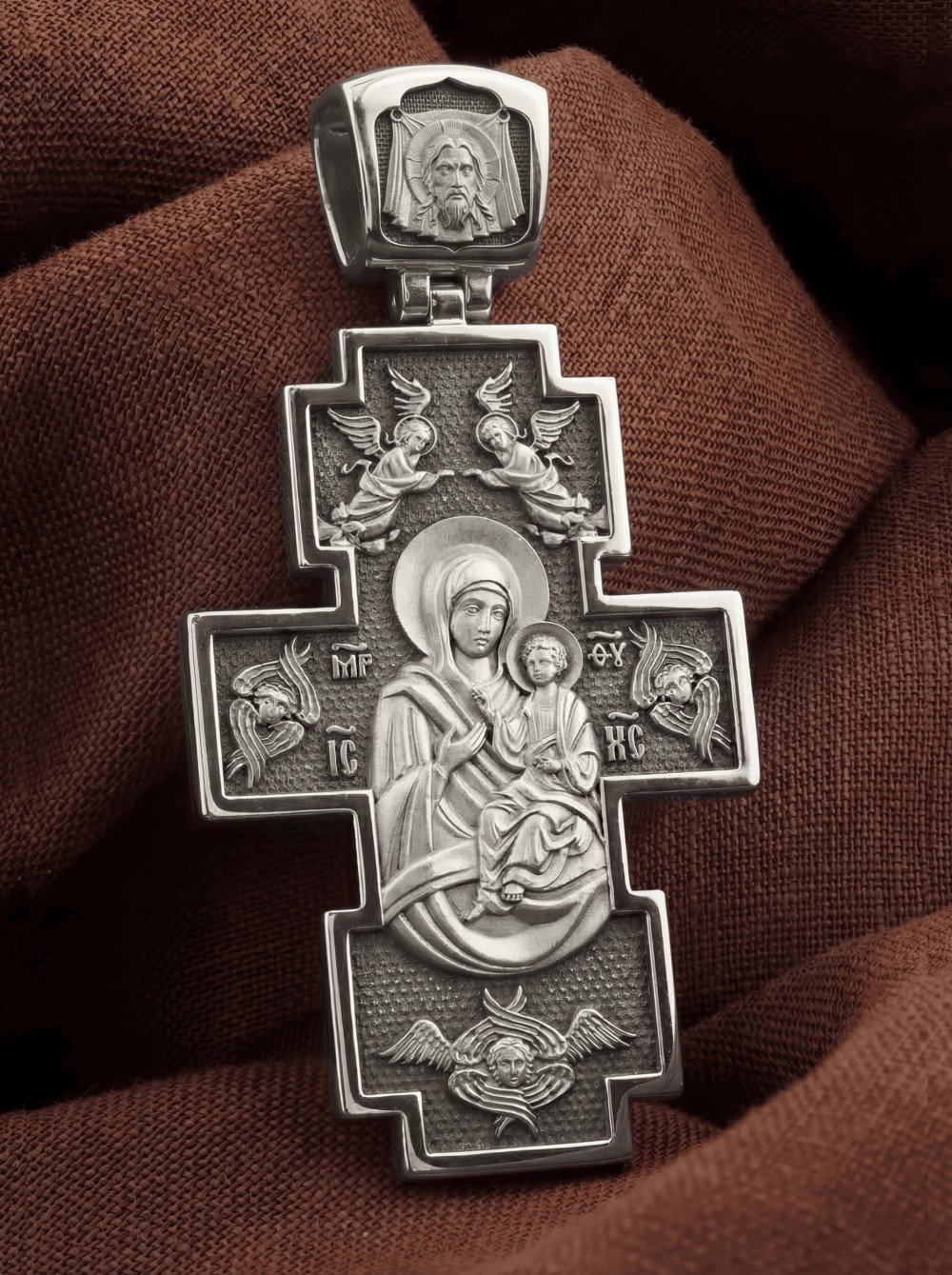 Крест из белого золота