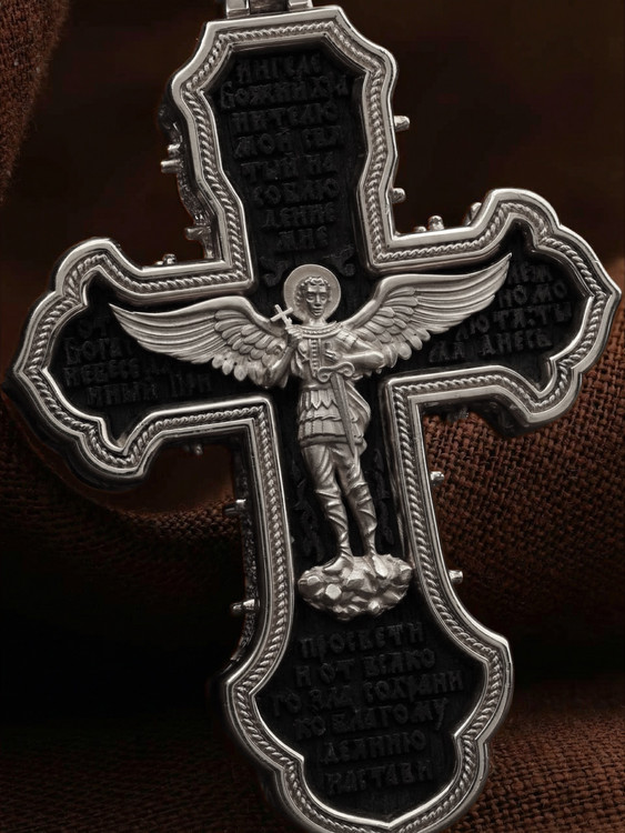 Крест из белого золота c эбеновым деревом