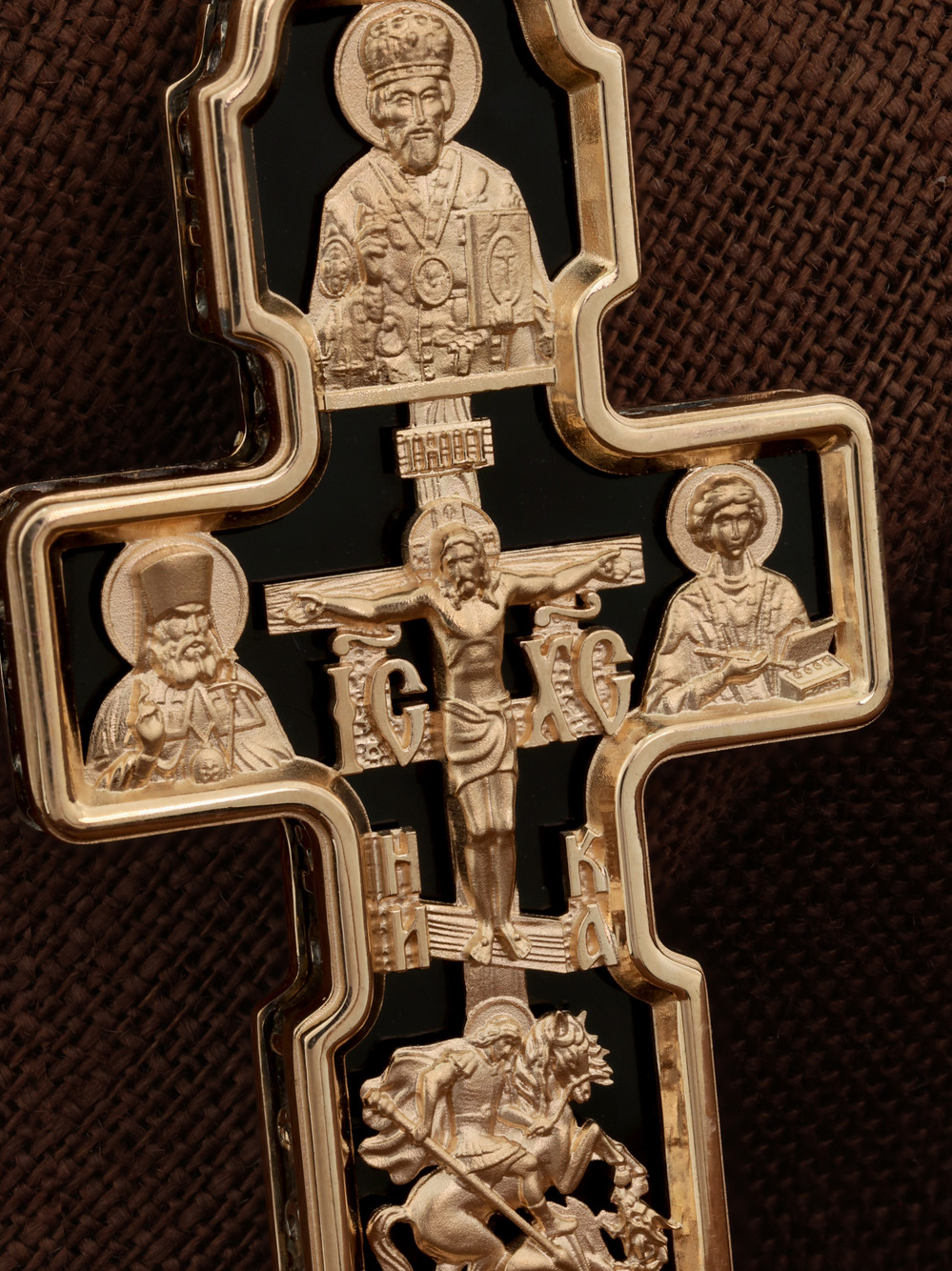 Крест из золота c ониксом