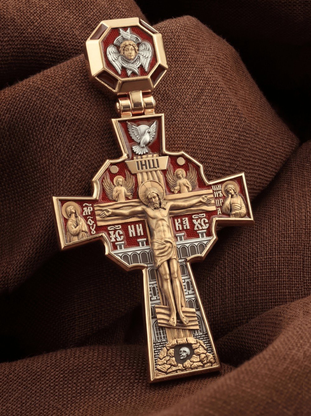 Крест из золота c эмаль