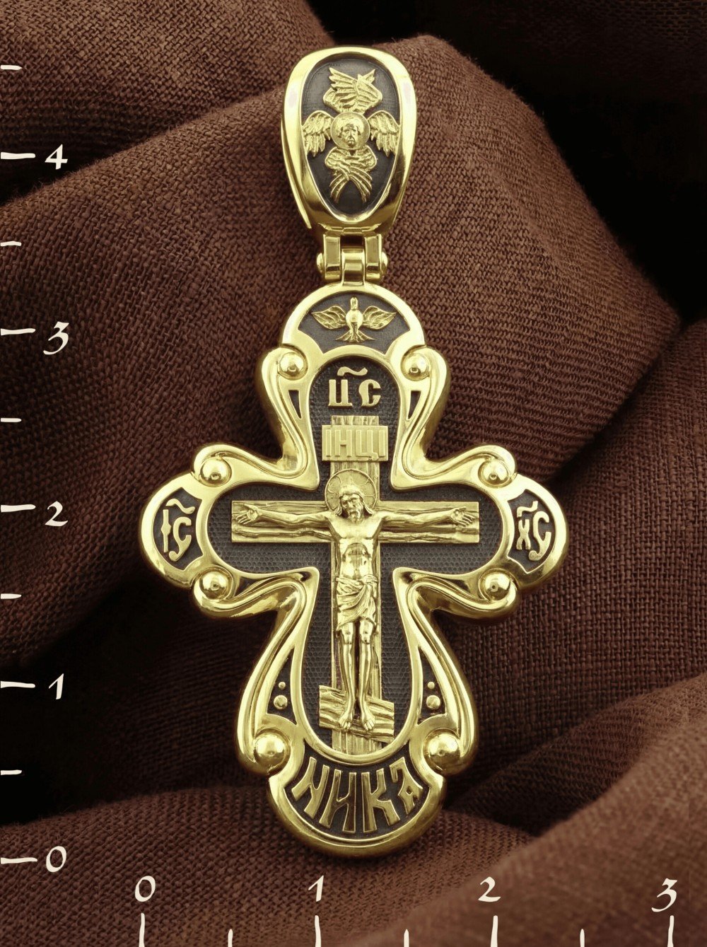 Крест из лимонного золота