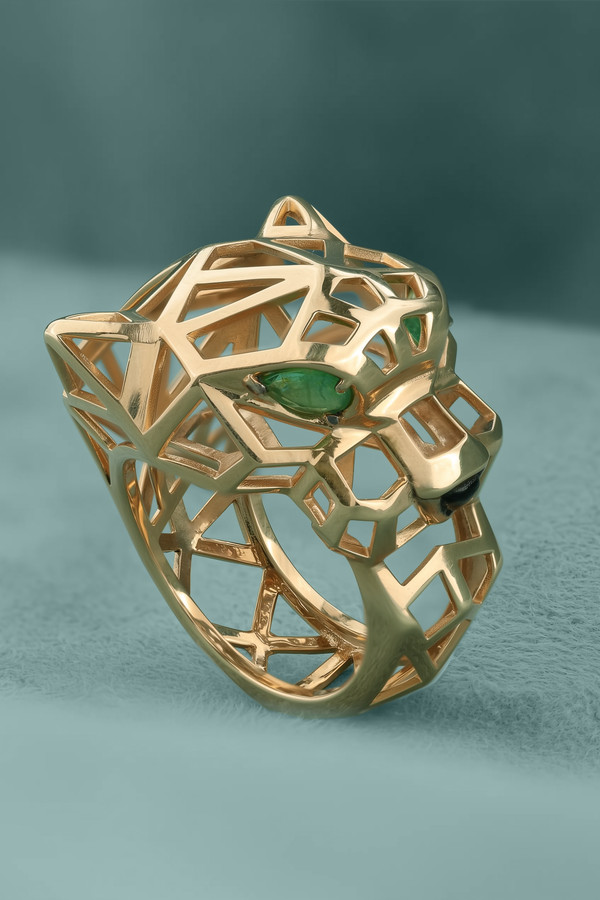 Кольцо из золота c изумрудом и ониксом