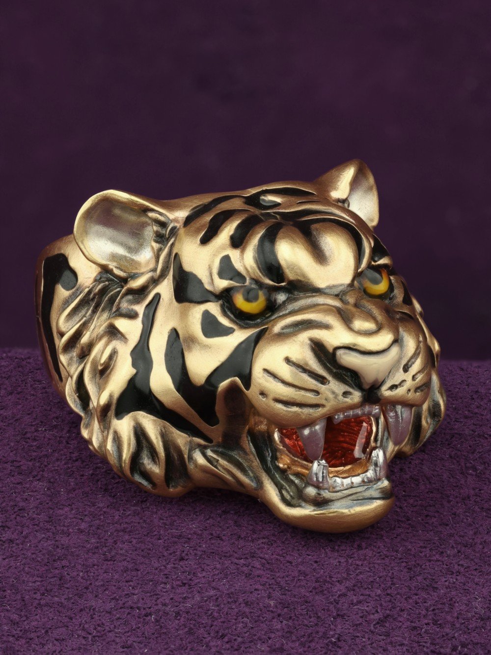 Кольцо из лимонного золота c эмалью