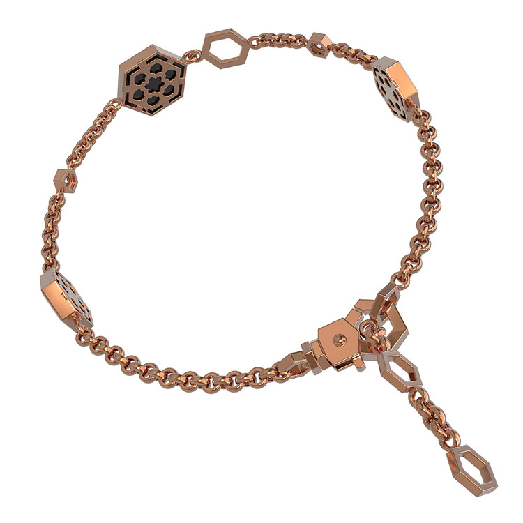 Браслет из золота c бриллиантами, ониксом и перламутром