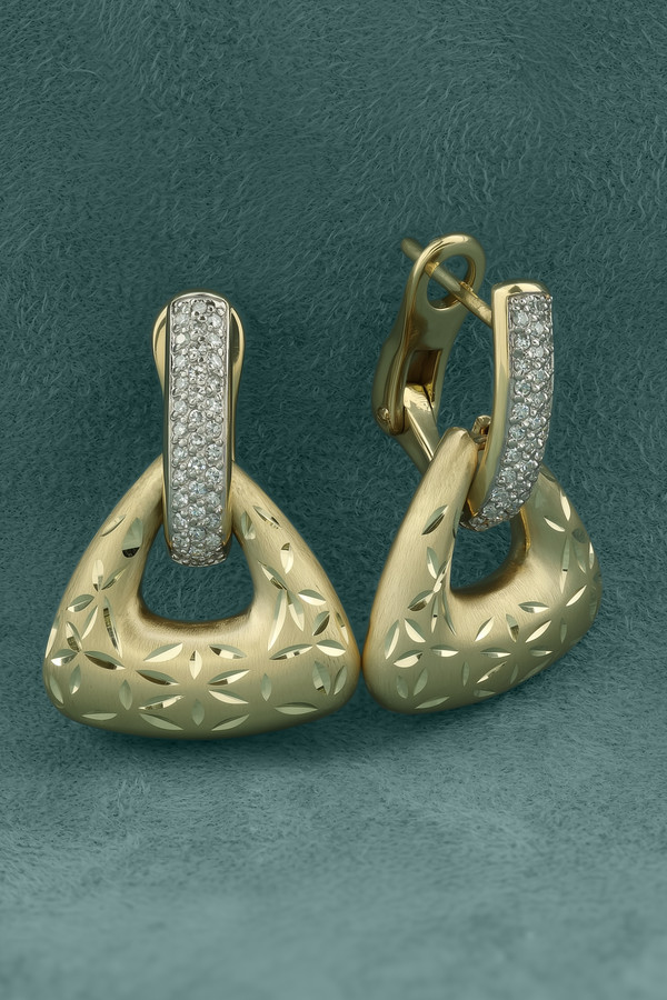 Серьги из лимонного золота c бриллиантами