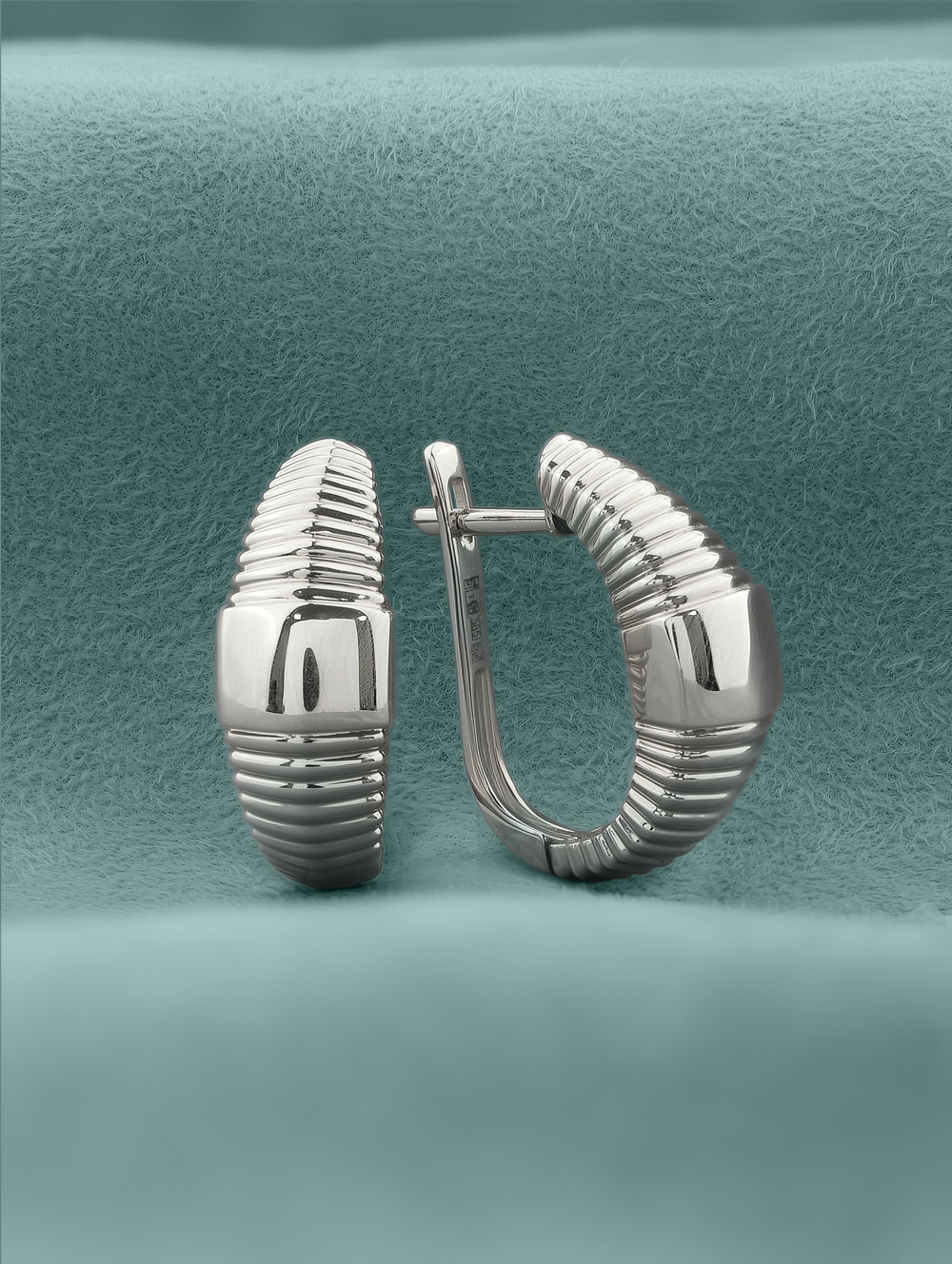 Серьги из белого золота