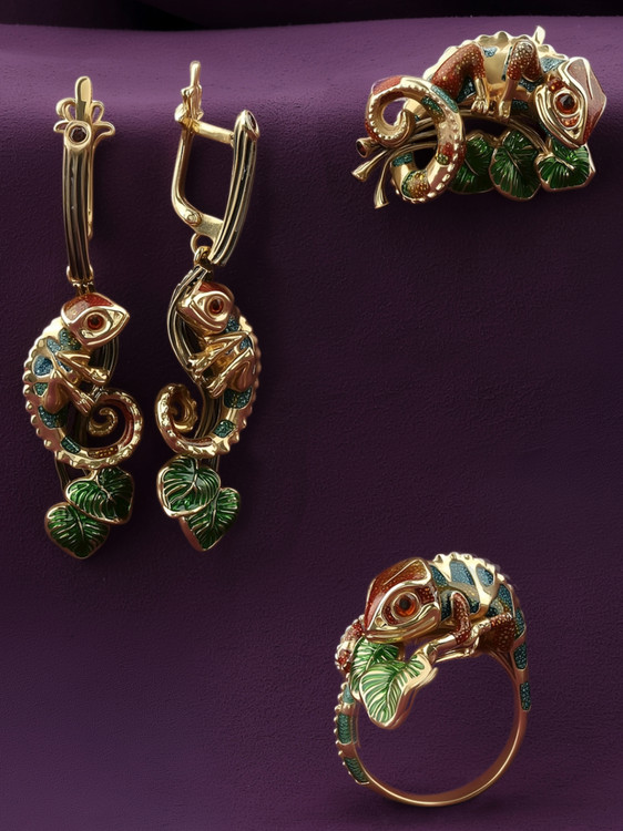 Серьги из лимонного золота c эмалью и гранатом