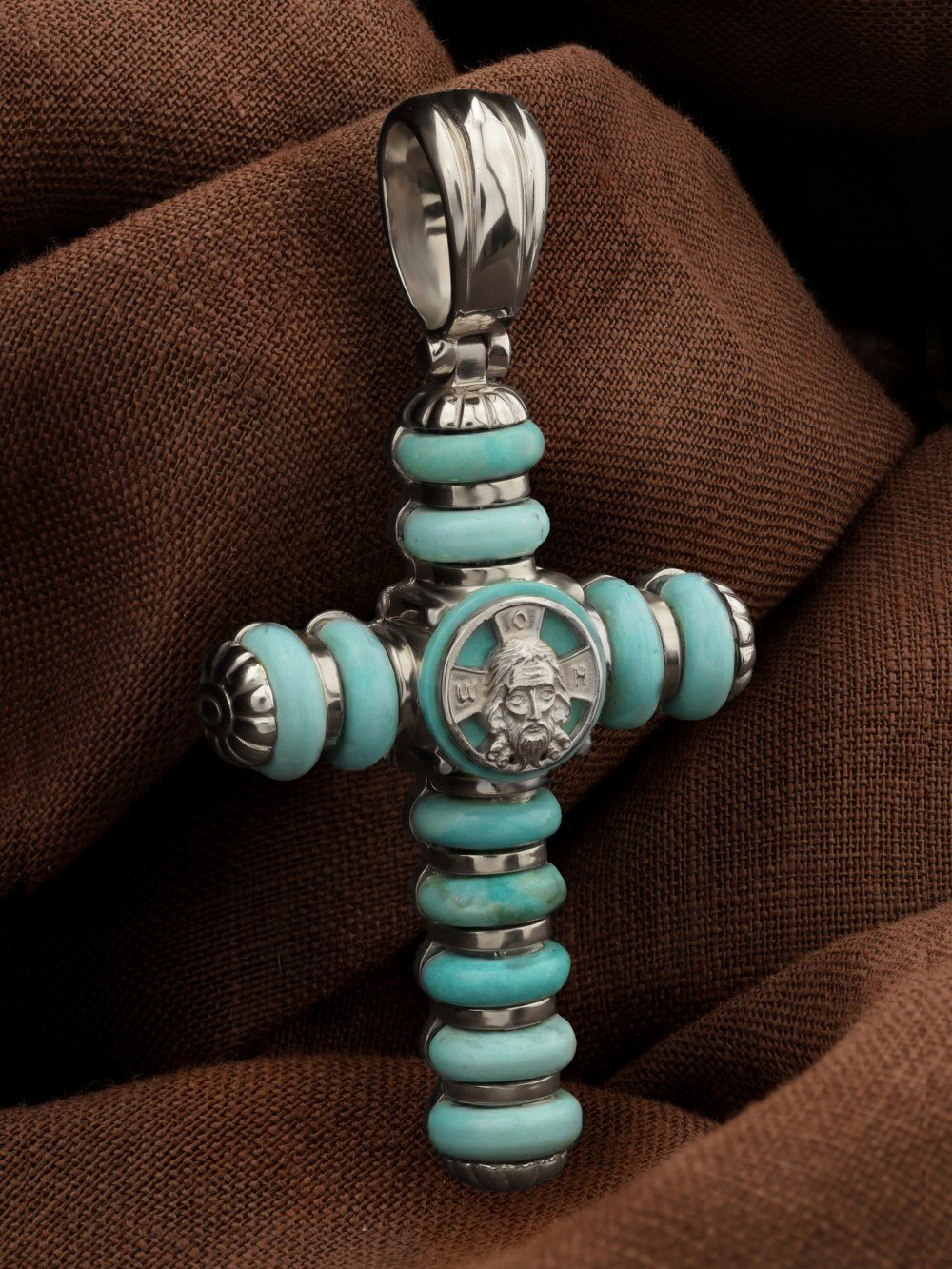 Крест из белого золота c бирюзой