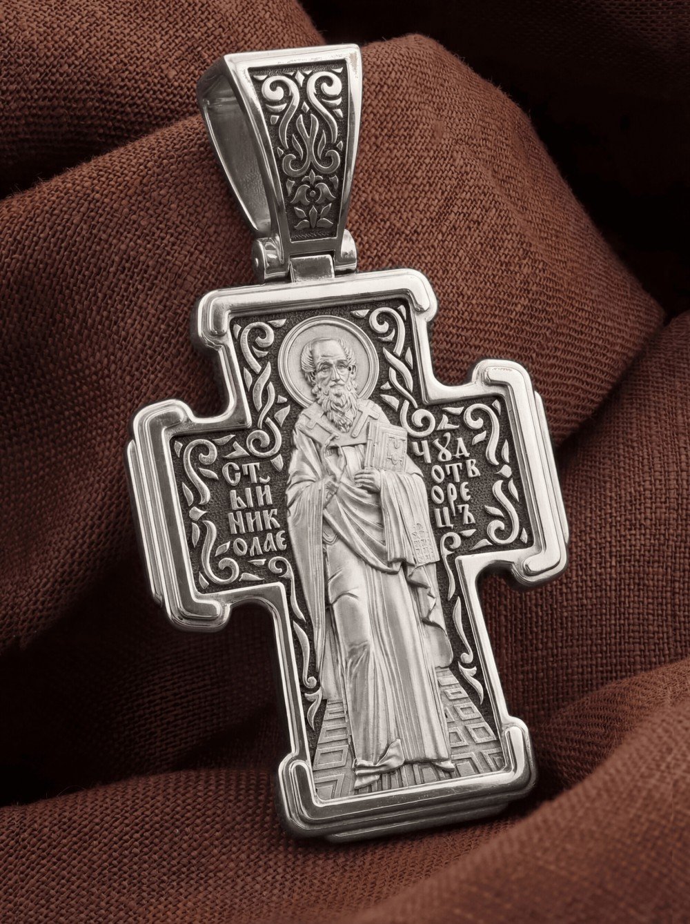 Крест из белого золота